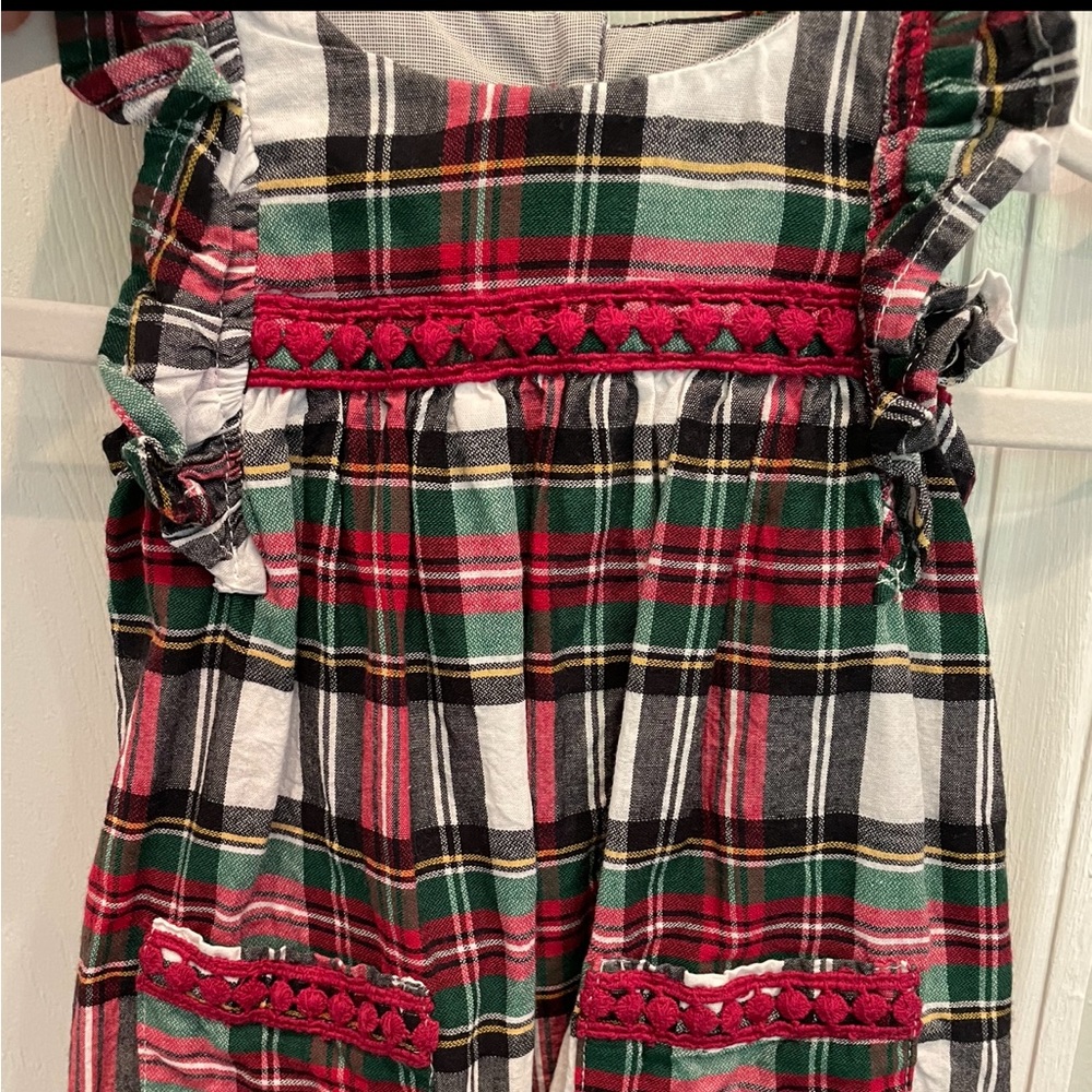 Ruffle Butts Plaid dress. Size 3-6 months. EUC.